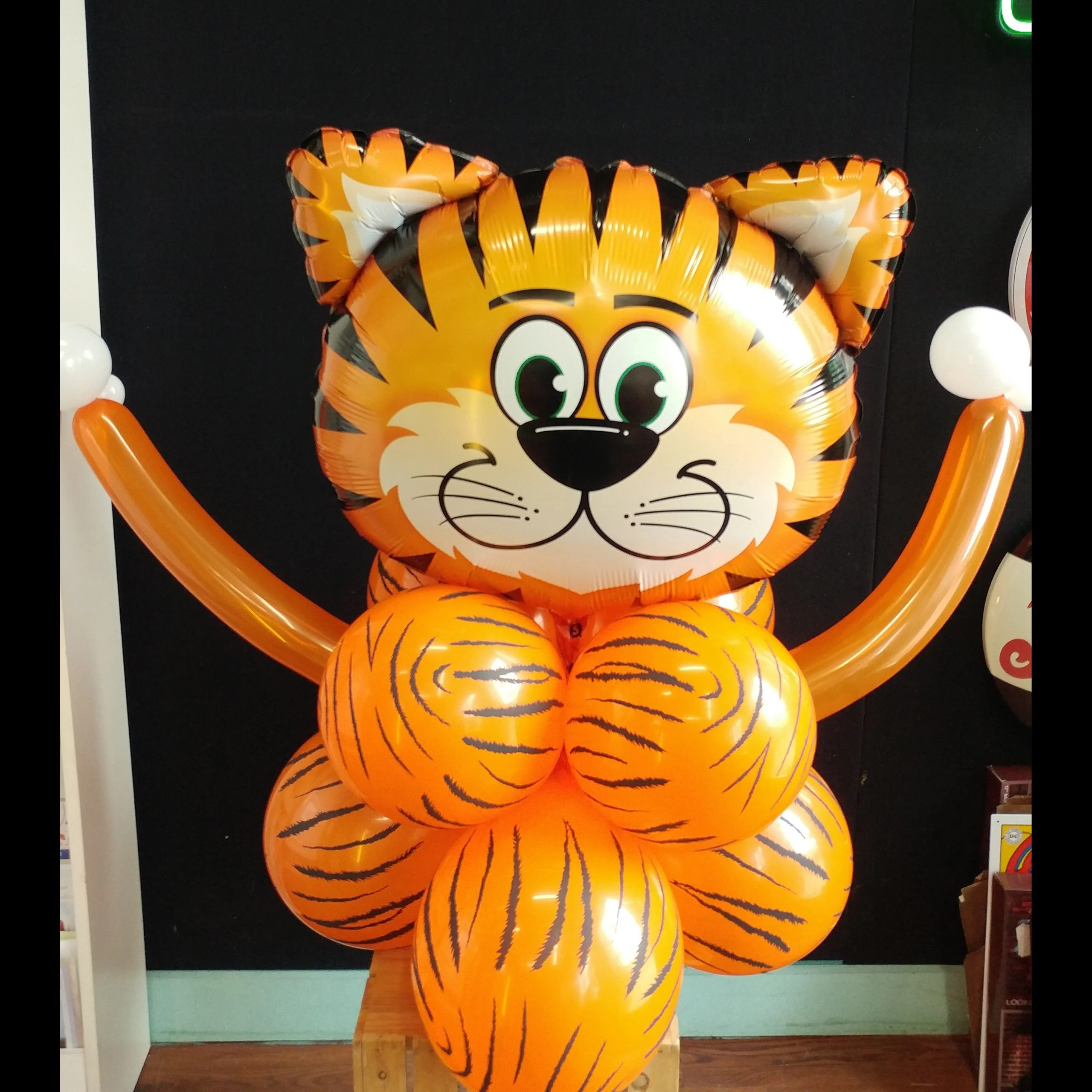 Small Balloon Character Column - Image 2